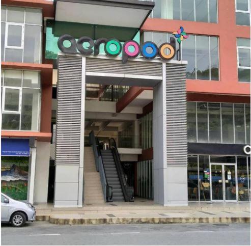 H&F Homestay The Two Owls Nest Aeropod Sovo Studio Room - 2 Queen Bed - Near Airport - Free Parking Kota Kinabalu Esterno foto